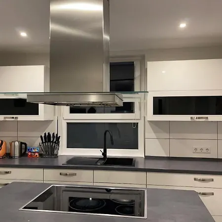 Semesterbostad Komfortable Einf Haus- 4 Pers Einzelzi Max 8 Pers *