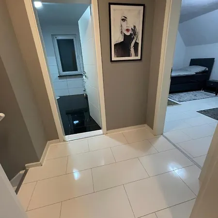 Komfortable Einf Haus- 4 Pers Einzelzi Max 8 Pers