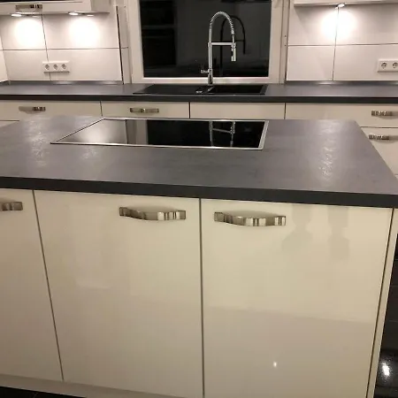 Komfortable Einf Haus- 4 Pers Einzelzi Max 8 Pers