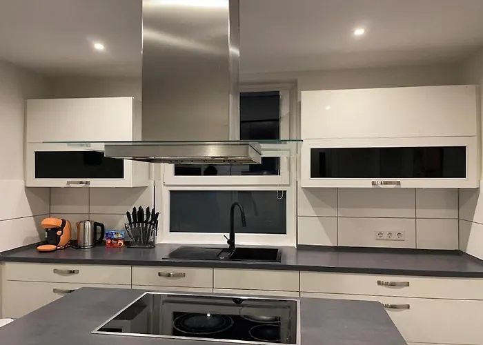 Semesterbostad Komfortable Einf Haus- 4 Pers Einzelzi Max 8 Pers *