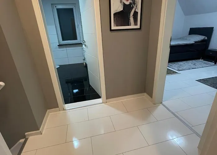 Komfortable Einf Haus- 4 Pers Einzelzi Max 8 Pers